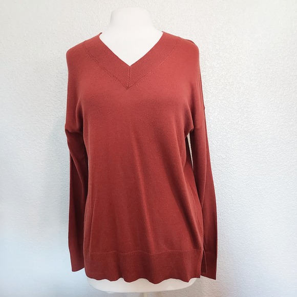 NEW Matty M Brick Red Pullover V-neck Sweater Size S - Picture 1 of 11